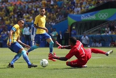 Neymar lập kỷ lập Olympic, Brazil so tài với Đức ở chung kết