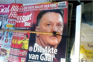 Hà Lan trả đũa vụ Van Gaal bị so sánh với Hitler!