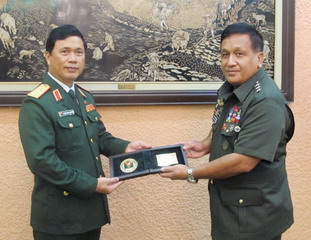 Lục quân Việt Nam và Philippines thúc đẩy hợp tác