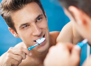 Lười đánh răng dễ mắc bệnh gì?