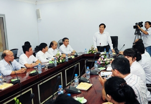 Bộ trưởng Nguyễn Bắc Son thăm và làm việc với Bệnh viện Bưu điện