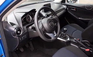 Lộ ảnh nội thất Mazda2 mới