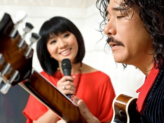 Vợ chồng Cẩm Vân- Khắc Triệu làm liveshow kỷ niệm 34 năm ca hát