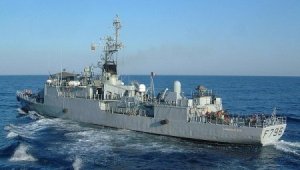 NATO điều 2 tàu chiến áp sát vùng biển Nga