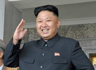 Kim Jong Un bất ngờ xuất hiện với gậy chống