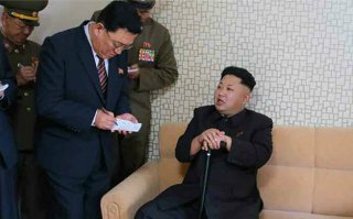 Kim Jong - un và ai đang khiến thế giới 'đảo lộn'?
