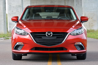 Mazda3 2015 giá dưới 750 triệu tại Việt Nam ?