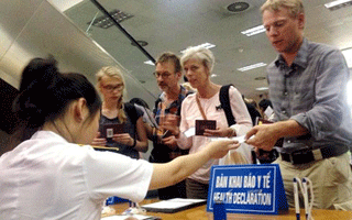 Miễn thị thực cho công dân 7 nước khi vào Việt Nam