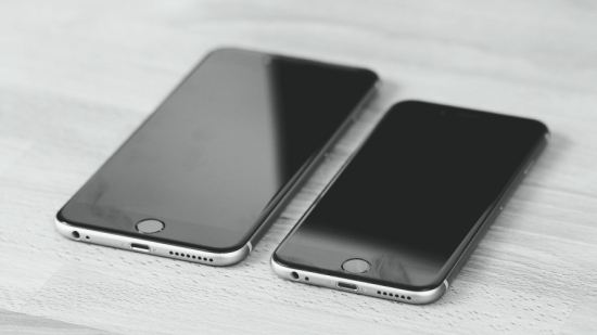 Apple đặt mục tiêu doanh số 90 triệu chiếc iPhone 6S và 6S Plus