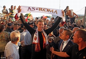 Edin Dzeko chính thức đầu quân cho AS Roma