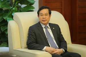 Bộ trưởng Nguyễn Bắc Son gửi thư chúc mừng nhân kỷ niệm 70 năm Ngày truyền thống Ngành Bưu điện