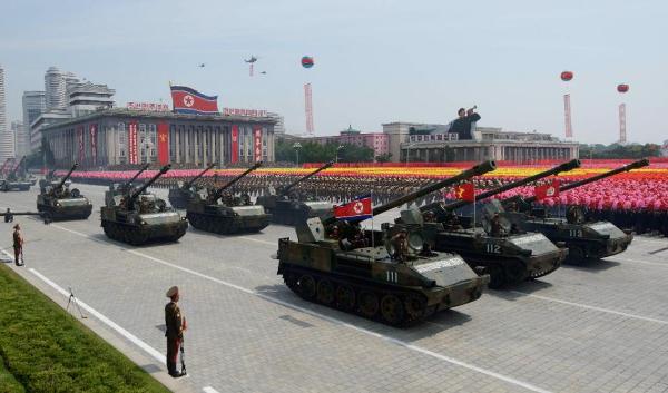 Triều Tiên khoe vũ khí tối tân trong cuộc diễu binh ngày hôm nay.