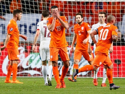 Thua bạc nhược, Hà Lan làm khán giả EURO 2016