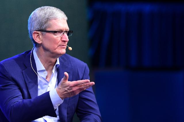 Apple kiếm doanh thu &quot;khủng&quot; từ iPhone