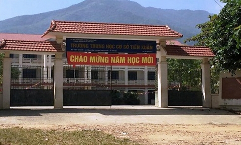 Trường THCS Tiến Xuân, nơi ông T làm hiệu trưởng.