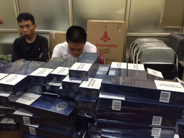 Bắt 7.500 bao thuốc lá ngoại nhập lậu về Hà Nội