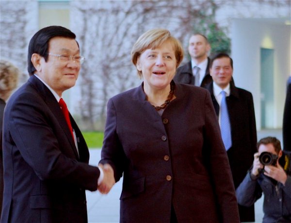 Chủ tịch nước Trương Tấn Sang gặp Thủ tướng Đức Angela Merkel - Ảnh TT