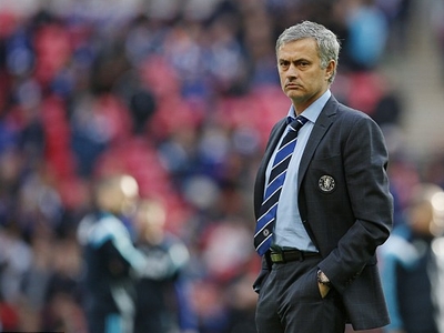 Mourinho bất ngờ xin lỗi CĐV sau trận thắng Porto