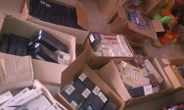 Hà Nội: Hơn 3.000 bao thuốc lá lậu ở cửa hàng tạp hóa