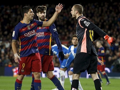 Espanyol lên sẵn kế hoạch.... trả thù Suarez!