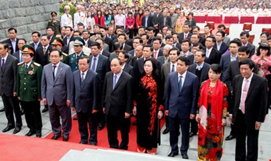 Lãnh đạo Đảng và Nhà nước tham dự lễ hội