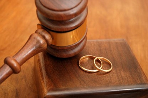 Từ 01/7/2016: Cản trở việc ly hôn sẽ bị phạt tù đến 03 năm