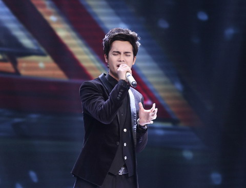 'Hoàng tử buồn' của The X-Factor khiến Hồ Quỳnh Hương 'đổ gục'