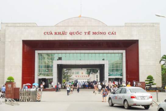 Hơn 20.000 khách du lịch đến Móng Cái đợt nghỉ Giỗ tổ Hùng Vương