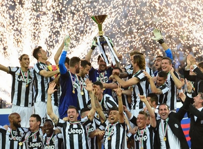 Juventus bất ngờ vô địch Serie A trước 3 vòng đấu!