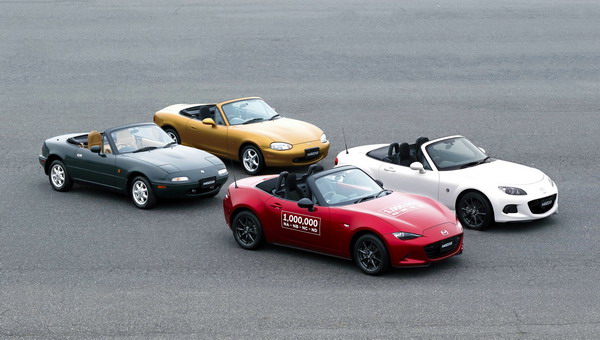 Mazda MX-5 đã trải qua 4 thế hệ và vừa cán đích sản xuất 1 triệu xe