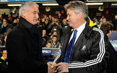 Ông Ranieri (trái) rất cảm kích trước tinh thần thi đấu của đoàn quân HLV Hiddink