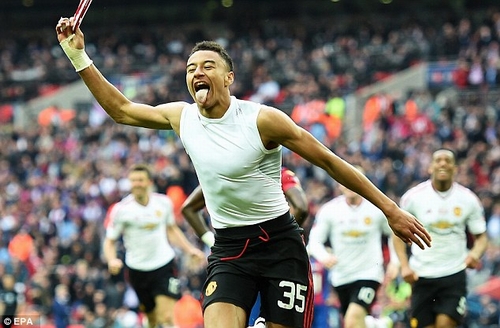 Người hùng Lingard ghi bàn, đem về chiến thắng 2-1 đầy cảm xúc của Man Utd
