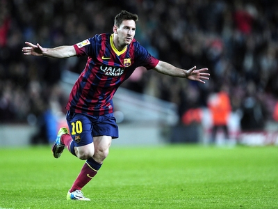 Messi đắt giá nhất thế giới, C.Ronaldo chỉ đứng top 3!