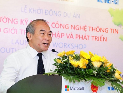 Thứ trưởng Bộ Giáo dục và Đào tạo Nguyễn Minh Hiển phát biểu tại sự kiện.