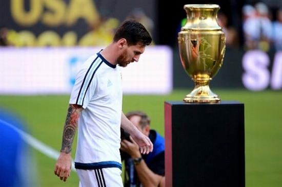Messi một lần nữa lỡ hẹn với chiếc cúp Copa 