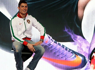 C.Ronaldo thu nhập cao thứ tư trong làng giải trí thế giới!
