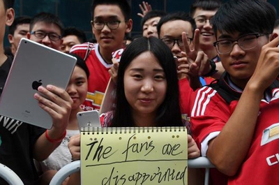 CĐV Trung Quốc giận dữ, kêu gọi tẩy chay Man United, Man City