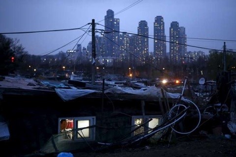 Hình ản​h đối lập &quot;khủng khiếp&quot; ở khu giàu có nhất nhì Seoul