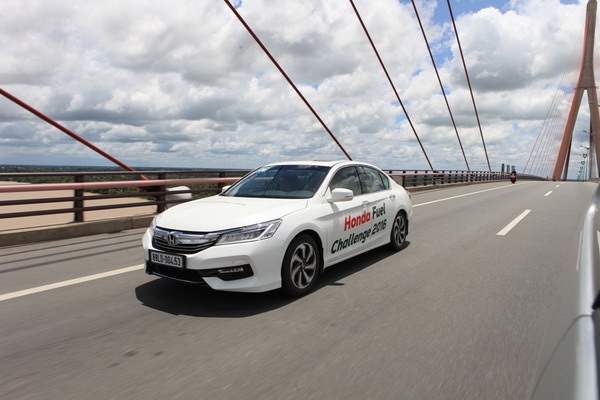 Honda Accord tiêu thụ 6,3 lít/100 km tại Việt Nam