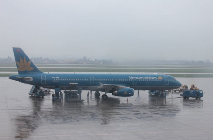 Vietnam Airlines ngừng khai thác 10 chuyến bay do bão số 3