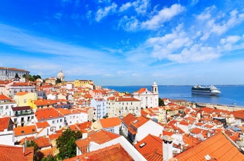 Đứng thứ 5 trong danh sách những quốc gia thanh bình trên thế giới còn phải kể đến Bồ Đào Nha. Với những thắng cảnh đẹp cùng sự đa dạng về kiến trúc, nơi đây chắc chắn là điểm đến yêu thích của nhiều du khách.
