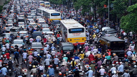 Cấm xe máy ở Hà Nội: không hợp lý cũng chẳng hợp tình!
