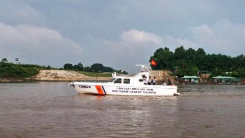 Bàn giao xuồng cao tốc cho Cảnh sát biển Việt Nam