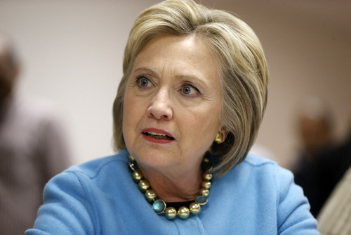 Hillary Clinton liệu có gục ngã vì cuộc điều tra của FBI?