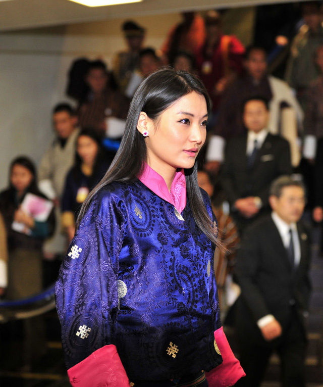 Hoàng hậu Jetsun Pema mang vẻ đẹp hiện đại. Bà sinh con đầu lòng hồi tháng 2 năm nay. (Ảnh: AFP)