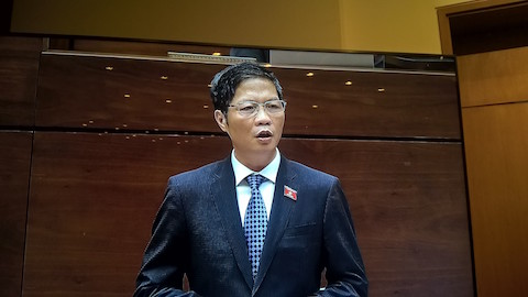 Bộ trưởng Trần Tuấn Anh trả lời chất vấn của các đại biểu trước Quốc hội