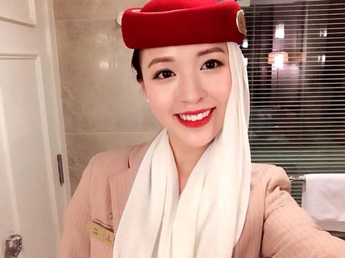 Phương sinh sống và học tập tại Hà Nội, cô tốt nghiệp loại xuất sắc tại trường Đại học ngoại Ngữ - ĐHQG Hà Nội. Hiện tạị Phương đang là tiếp viên hàng không cho hãng Emirates hàng đầu của Dubai.