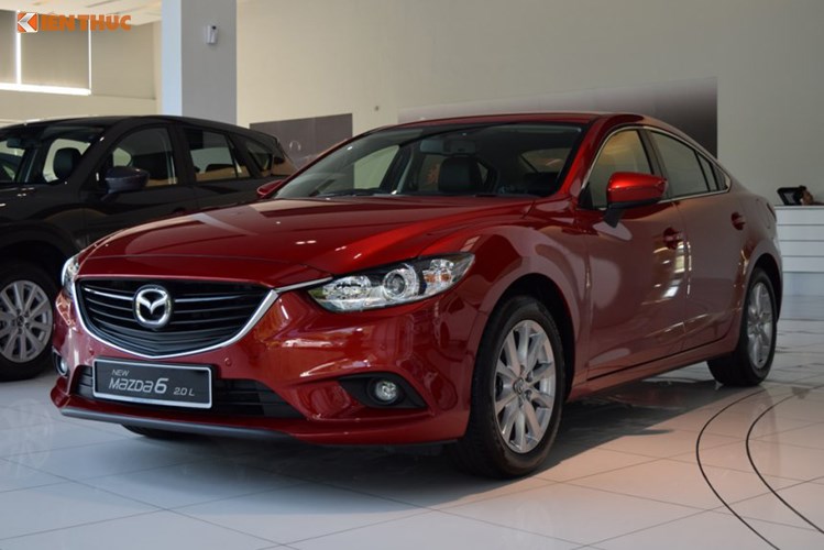  Mazda Mazda6 2.0L hiện đang được niêm yết giá bán 1,069 tỷ đồng tháng 12, tuy nhiên sau ưu đãi giá bán của xe giảm xuống còn 949 triệu đồng, mức chênh lệch giá lên tới 50 triệu đồng.