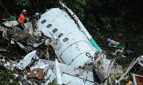 Tin sốc về vụ máy bay chở đội bóng Brazil bị rơi