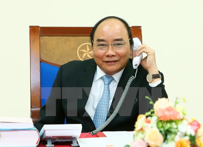 Thủ tướng Nguyễn Xuân Phúc điện đàm với Tổng thống đắc cử Hoa Kỳ Donald Trump. 
